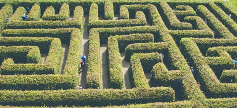 irrgarten lustgarten abenteuer