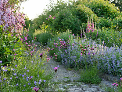 Naturgarten Gartengestaltung Stilform flaechenlust