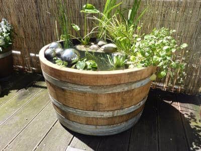 miniteich wasserspiel für balkon dachterrasse flaechenlust gartenblog